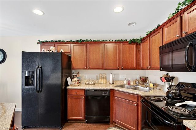 208 Blue Robin Way, Greensboro, NC 27409