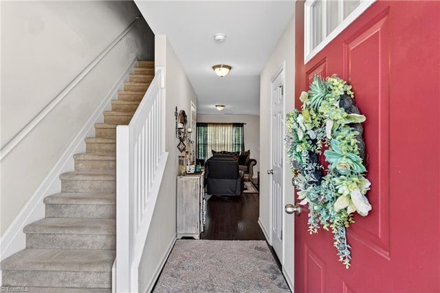 208 Blue Robin Way, Greensboro, NC 27409