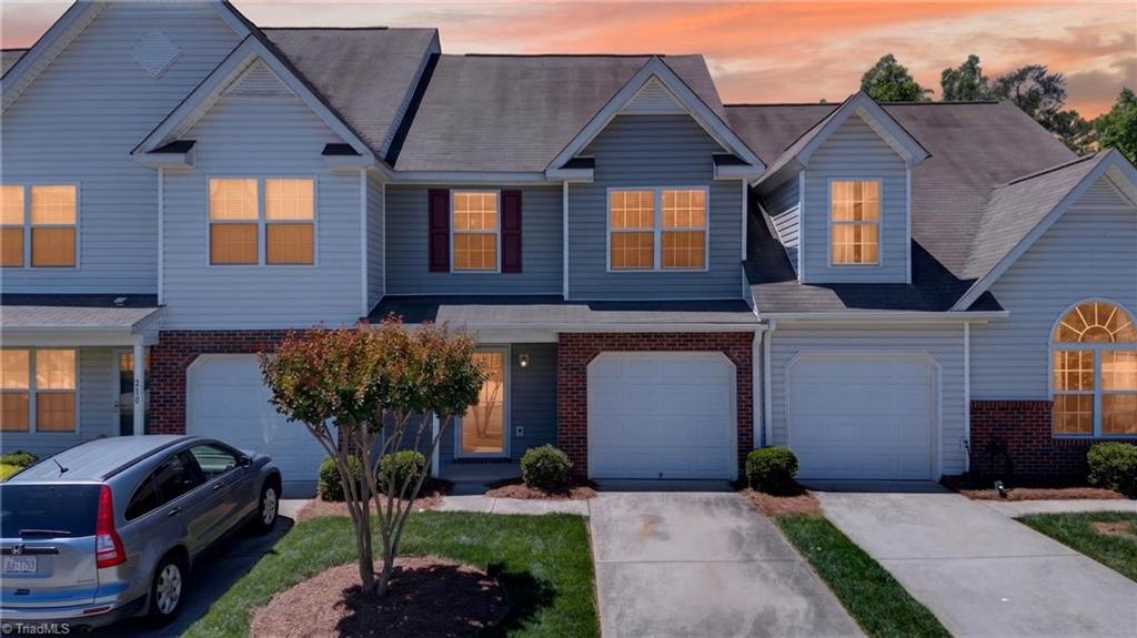 208 Blue Robin Way, Greensboro, NC 27409