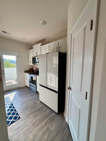 1445 Bella Grace Court, Boiling Springs, SC 29316