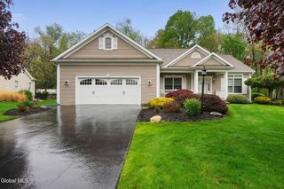 5 Brighton Drive, Clifton Park, NY 12065