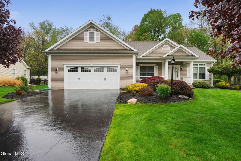 5 Brighton Drive, Clifton Park, NY 12065