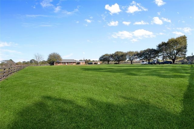 25098 Macedonia Road, Hockley, TX 77447