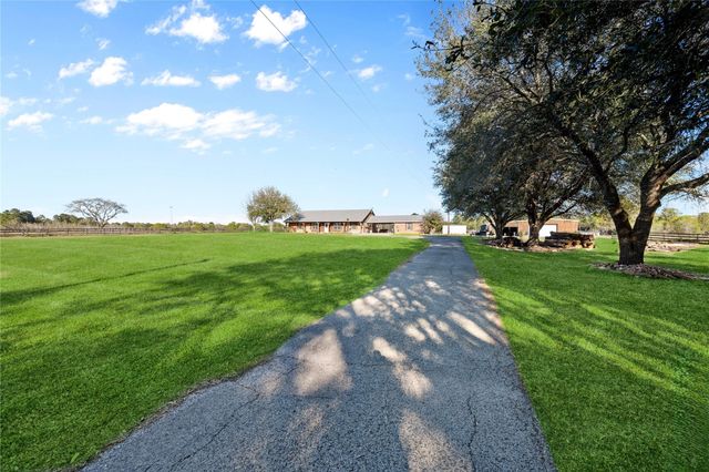 25098 Macedonia Road, Hockley, TX 77447