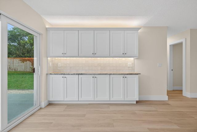 8776 SE Sandy Lane, Hobe Sound, FL 33455