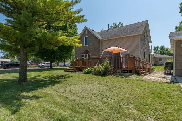415 8th Street N, Mountain Lake, MN 56159
