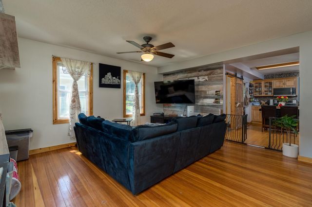 415 8th Street N, Mountain Lake, MN 56159