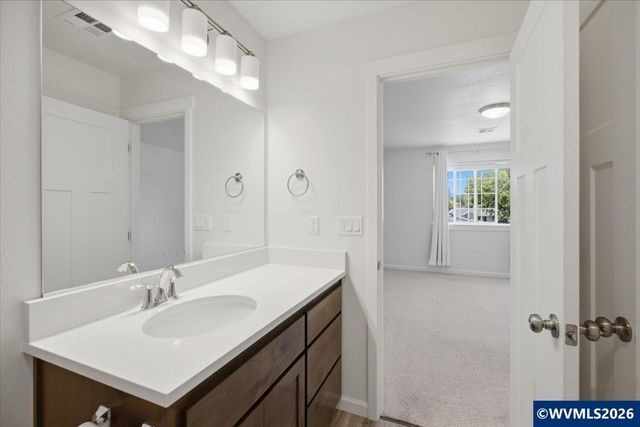 337 N 18th St, Philomath, OR 97370