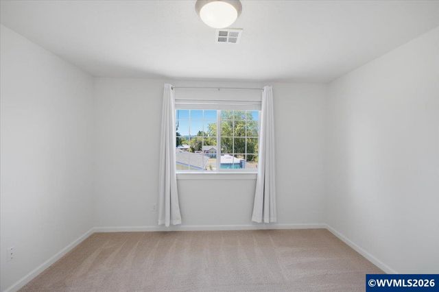 337 N 18th St, Philomath, OR 97370
