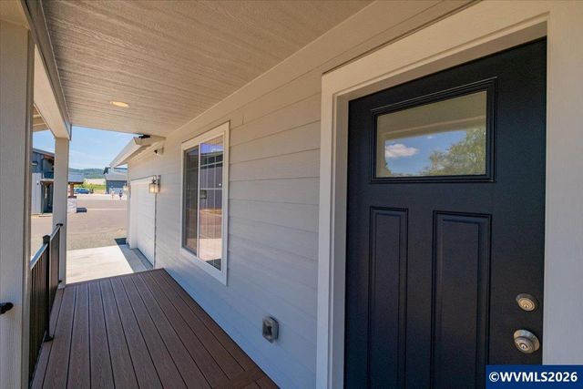 337 N 18th St, Philomath, OR 97370