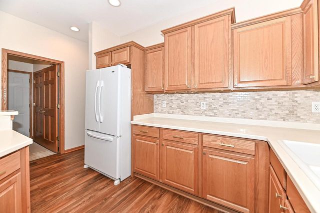 5332 S Butterfield WAY, Greenfield, WI 53221