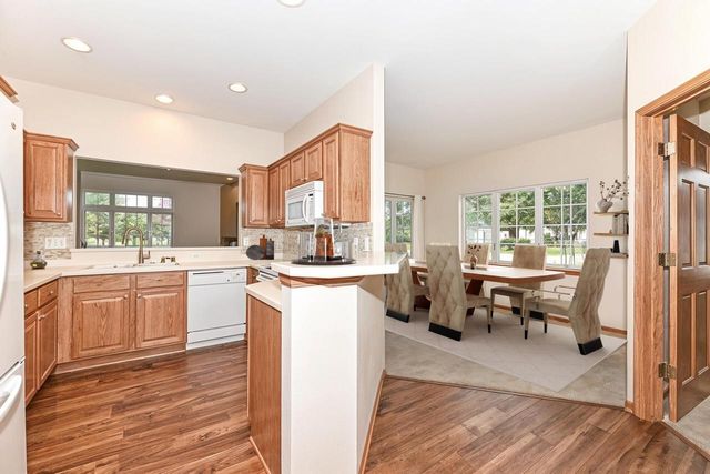 5332 S Butterfield WAY, Greenfield, WI 53221