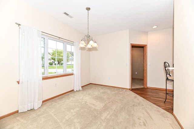 5332 S Butterfield WAY, Greenfield, WI 53221