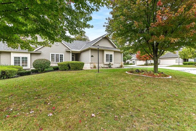 5332 S Butterfield WAY, Greenfield, WI 53221