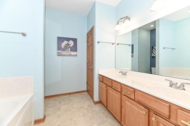 5332 S Butterfield WAY, Greenfield, WI 53221