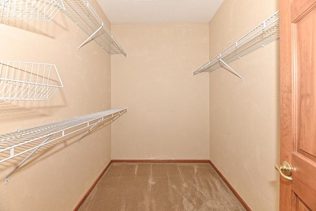 5332 S Butterfield WAY, Greenfield, WI 53221