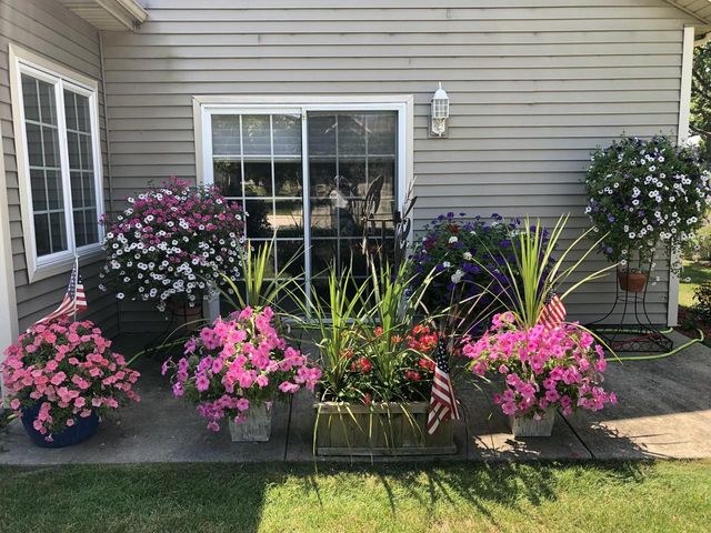 5332 S Butterfield WAY, Greenfield, WI 53221