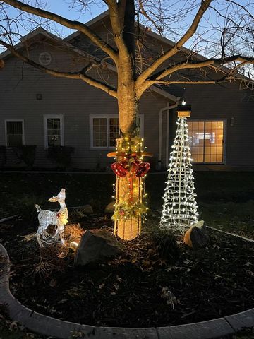 5332 S Butterfield WAY, Greenfield, WI 53221