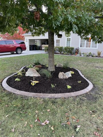 5332 S Butterfield WAY, Greenfield, WI 53221