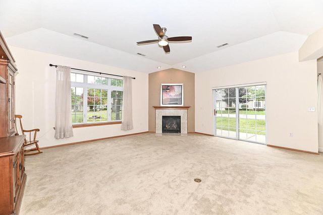 5332 S Butterfield WAY, Greenfield, WI 53221