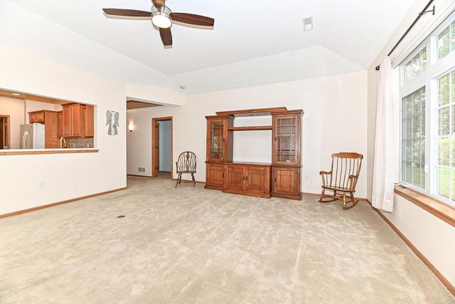 5332 S Butterfield WAY, Greenfield, WI 53221