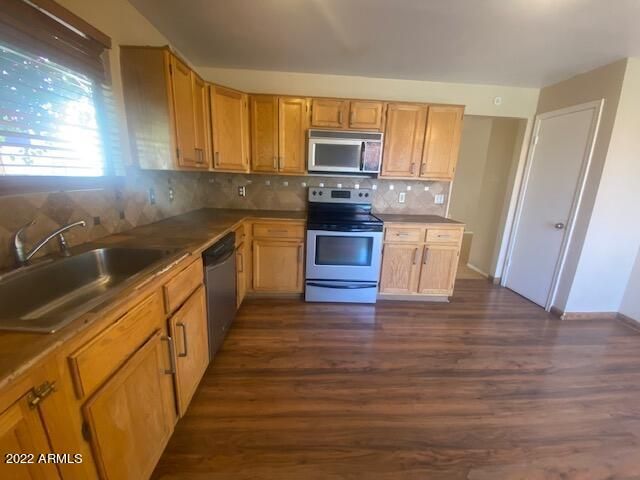 1249 E LAUREL Avenue, Gilbert, AZ 85234