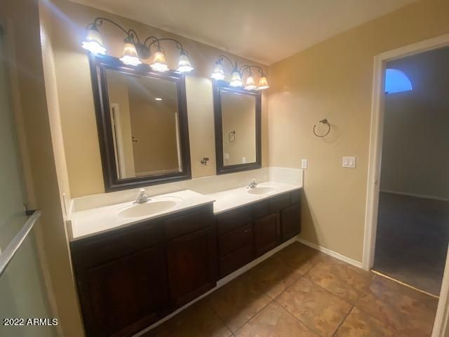 1249 E LAUREL Avenue, Gilbert, AZ 85234