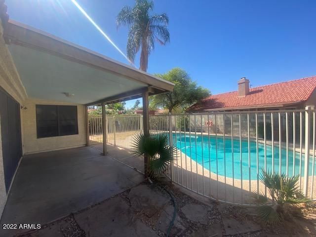 1249 E LAUREL Avenue, Gilbert, AZ 85234