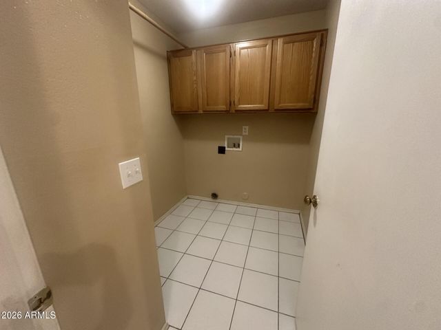1249 E LAUREL Avenue, Gilbert, AZ 85234