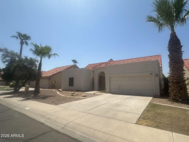 1249 E LAUREL Avenue, Gilbert, AZ 85234