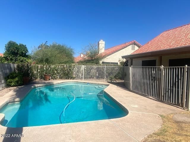 1249 E LAUREL Avenue, Gilbert, AZ 85234
