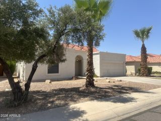 1249 E LAUREL Avenue, Gilbert, AZ 85234