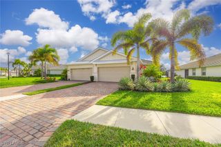 14610 Edgewater CIR, Naples, FL 34114