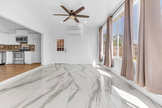 7893 COLLINS WOOD CV, Memphis, TN 38125