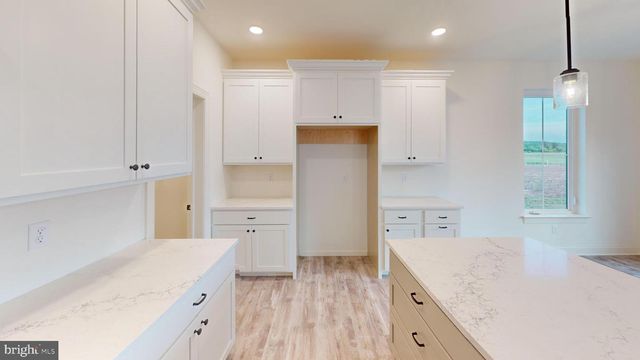 29 LAUSCH RD, Denver, PA 17517