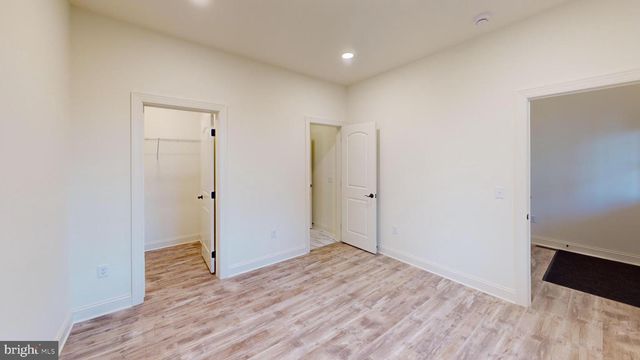 29 LAUSCH RD, Denver, PA 17517