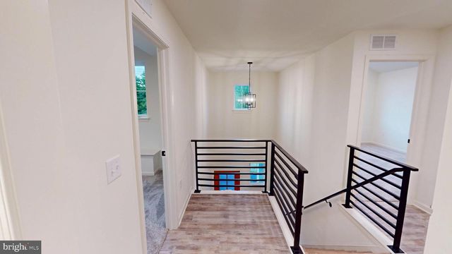 29 LAUSCH RD, Denver, PA 17517