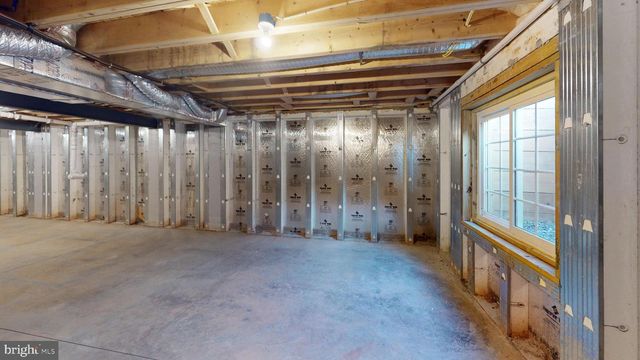 29 LAUSCH RD, Denver, PA 17517