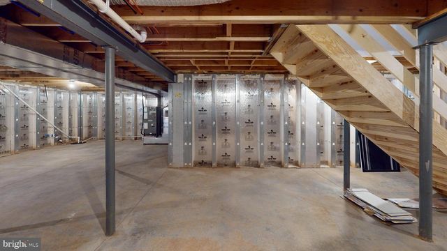 29 LAUSCH RD, Denver, PA 17517