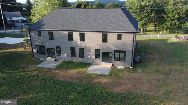 29 LAUSCH RD, Denver, PA 17517