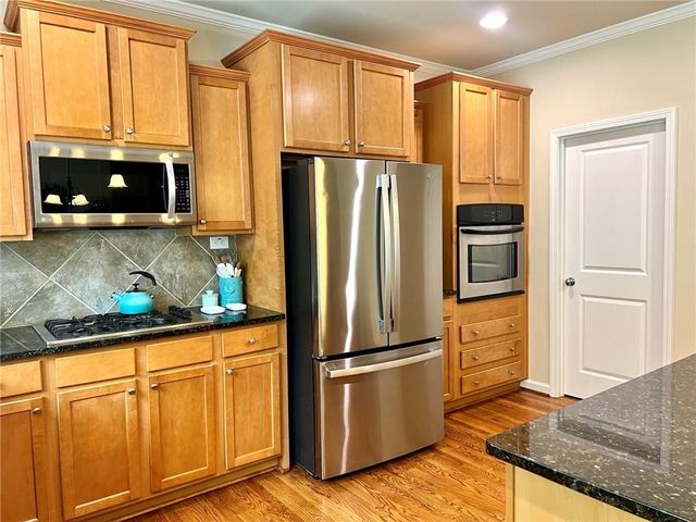 1025 Towne Mill Crossing, Canton, GA 30114
