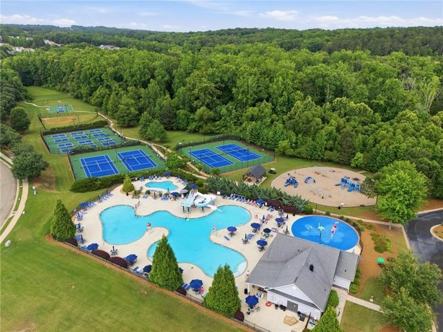 1025 Towne Mill Crossing, Canton, GA 30114