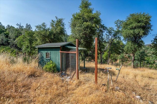 8550 Muletown Road, Redding, CA 96001