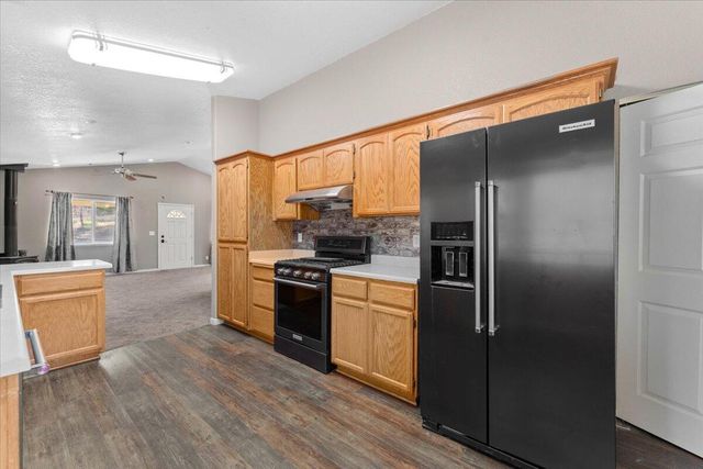 8550 Muletown Road, Redding, CA 96001