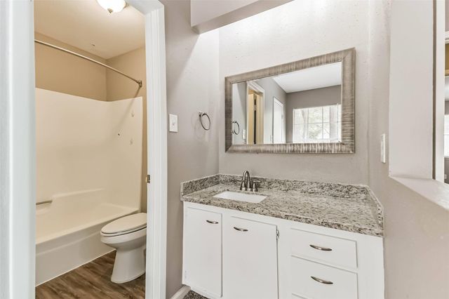 26 W Broken Oak Court, The Woodlands, TX 77381