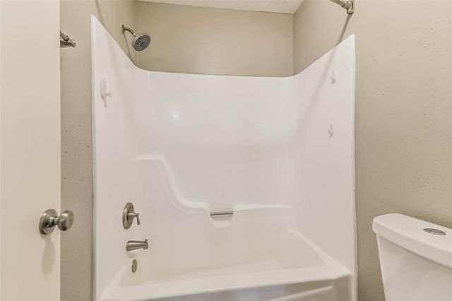 26 W Broken Oak Court, The Woodlands, TX 77381