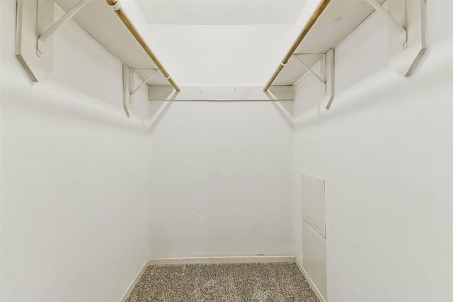 26 W Broken Oak Court, The Woodlands, TX 77381