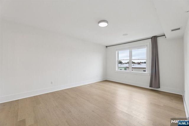 209-211 Hackensack Plank Road 5B, Weehawken, NJ 07086