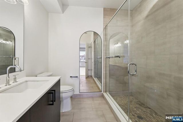 209-211 Hackensack Plank Road 5B, Weehawken, NJ 07086