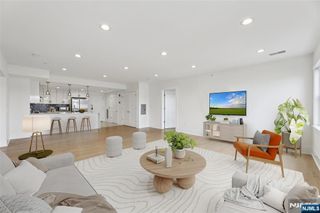 209-211 Hackensack Plank Road 5B, Weehawken, NJ 07086